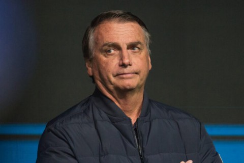 Defesa de Bolsonaro pede a Moraes autorização para reduzir pena com leitura de livros