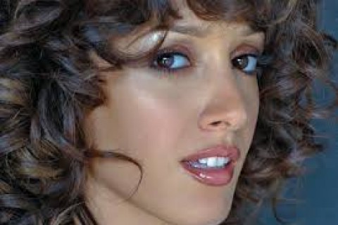 Jennifer Beals: uma trajetória que atravessa décadas